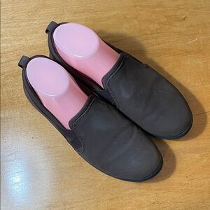 Cloudsteppers by Clarks Women's Slip-On Loafers in Dark Brown. Size 8.5